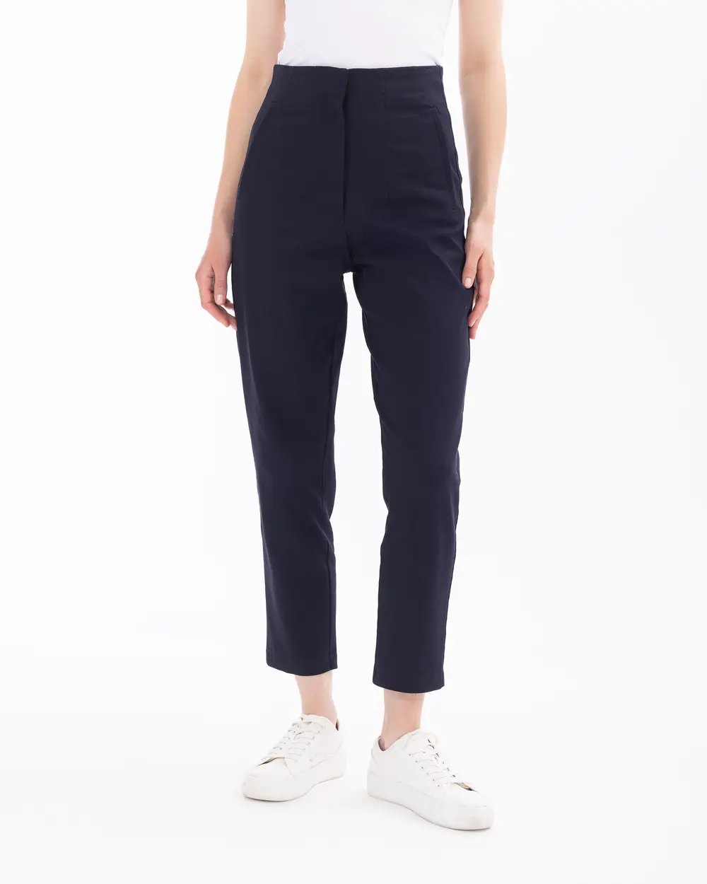 Narrow Leg Trousers with Pockets