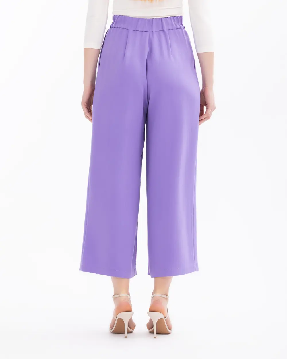 Button Detailed Pleated Pants