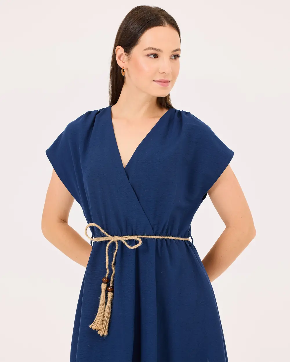 Kruvaze Yaka Beli Büzgülü Elbise