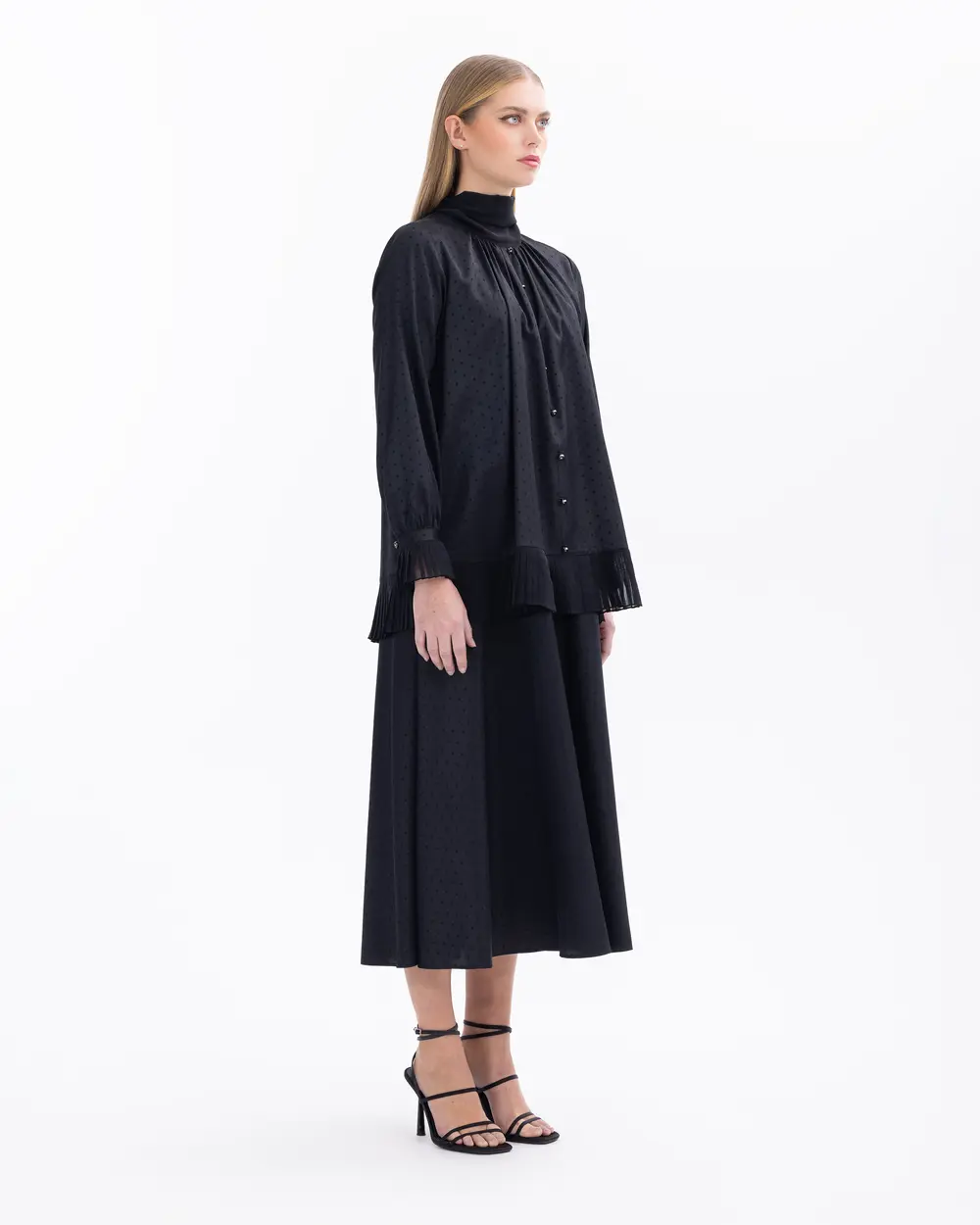 Puantiye Desen Pile Detaylı Elbise