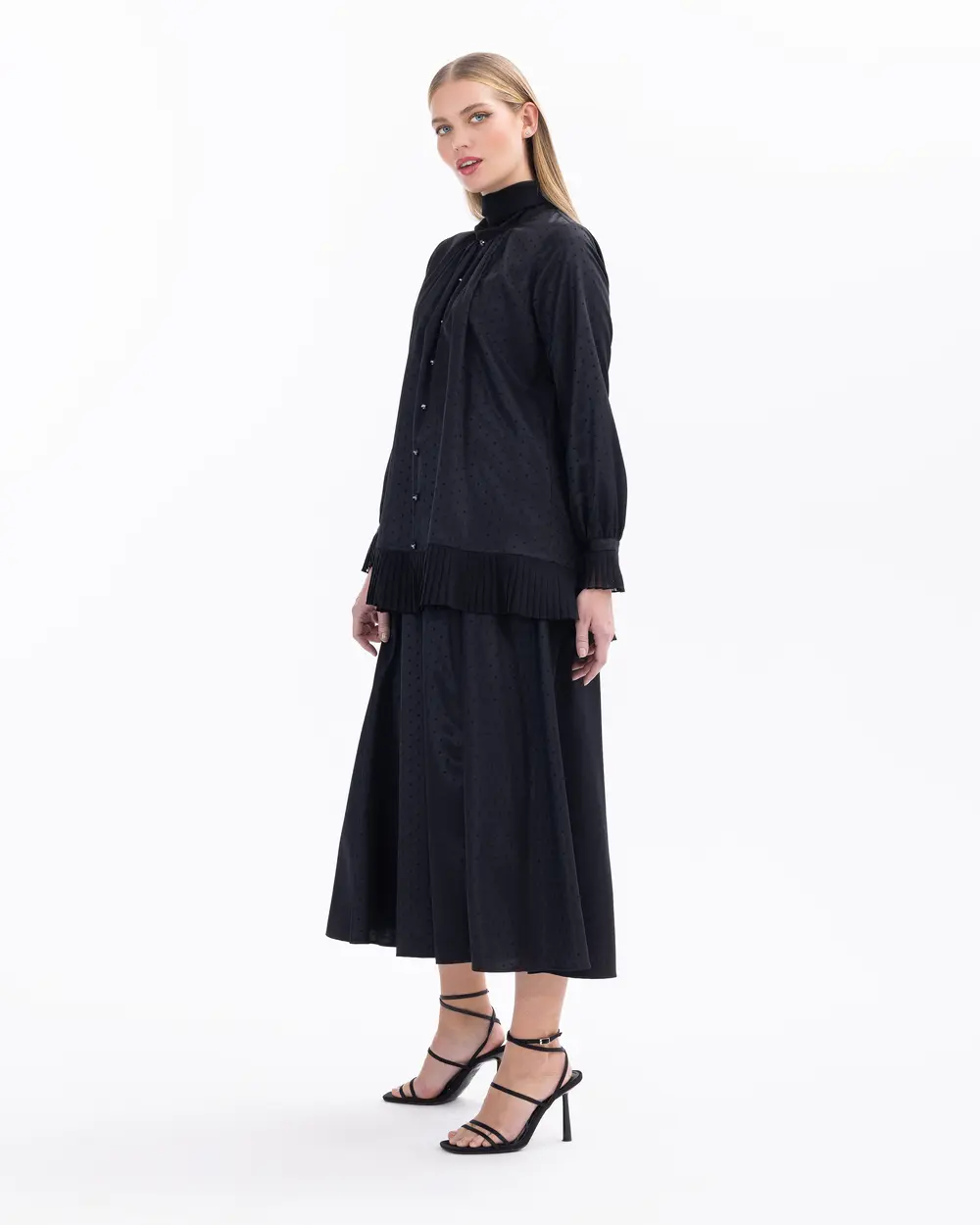 Puantiye Desen Pile Detaylı Elbise