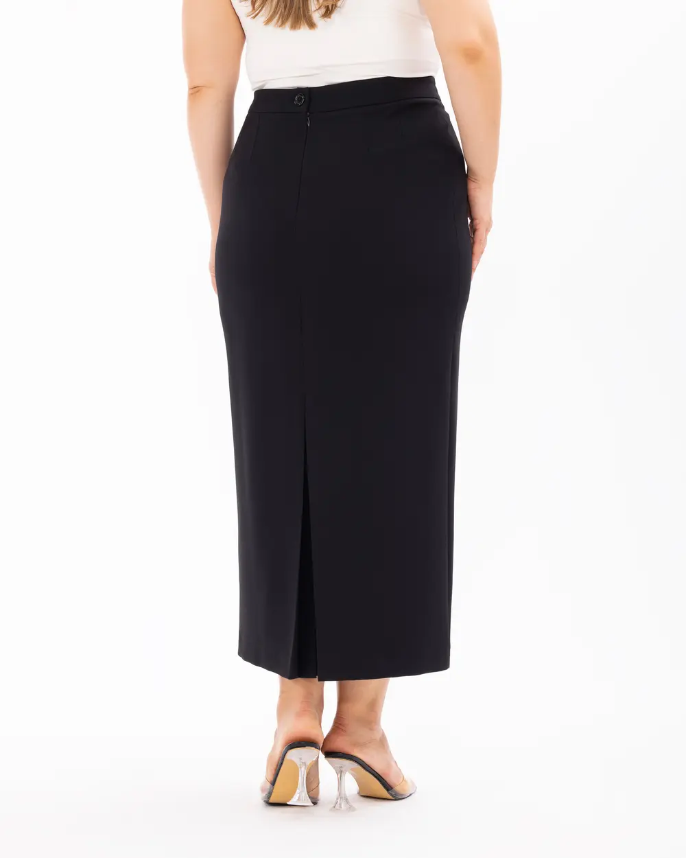 Plus Size Skirt Below the Knee