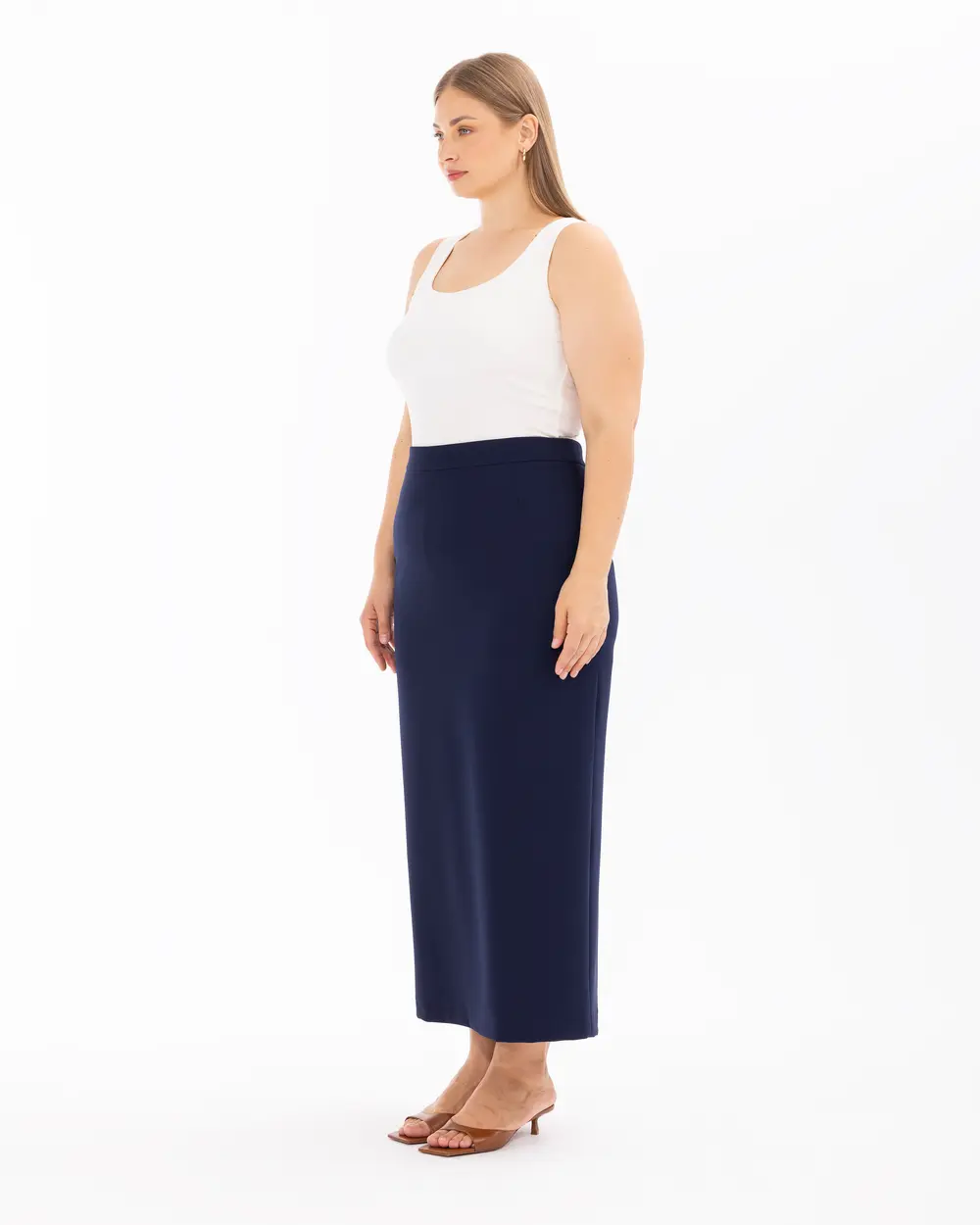 Plus Size Skirt Below the Knee