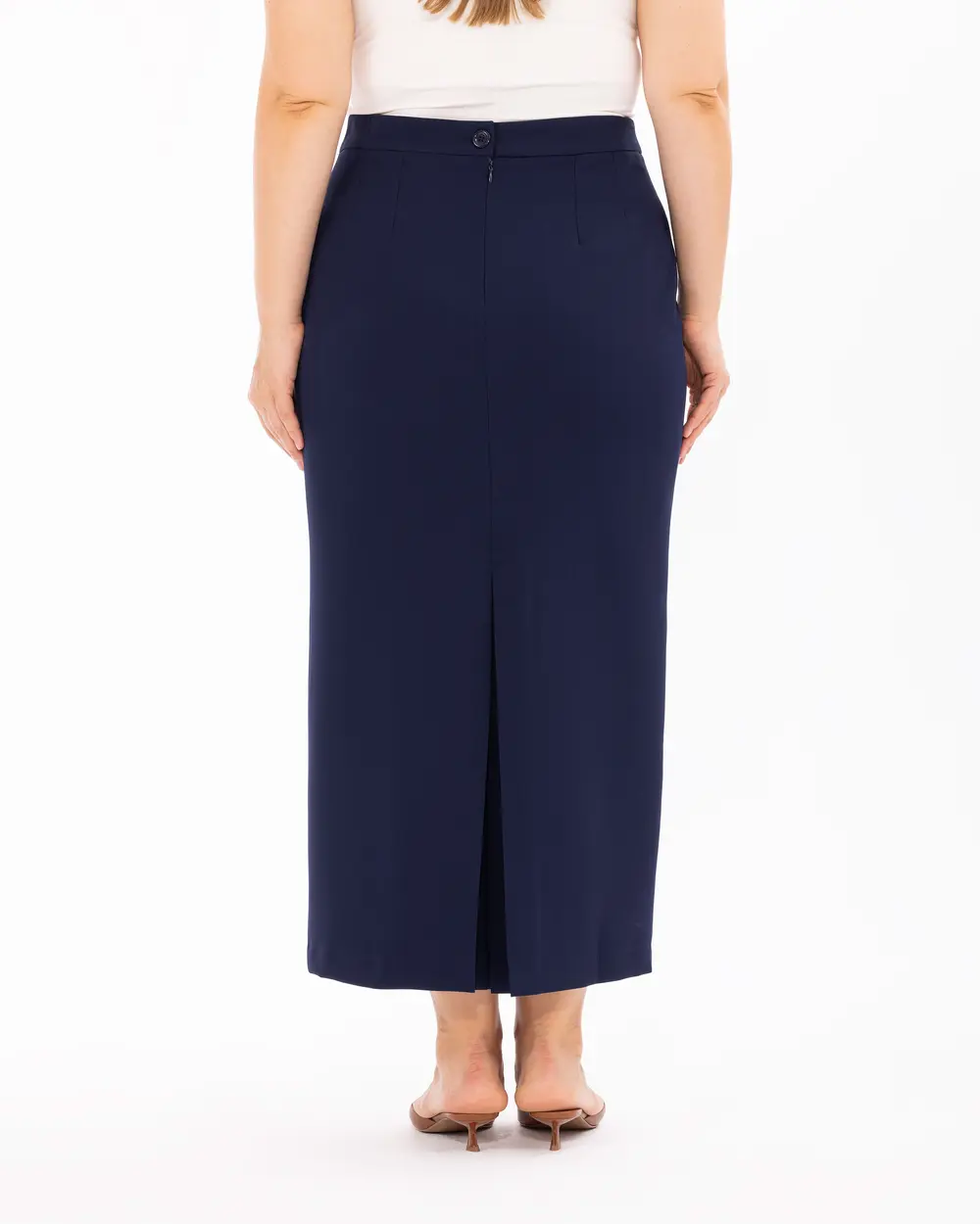 Plus Size Skirt Below the Knee