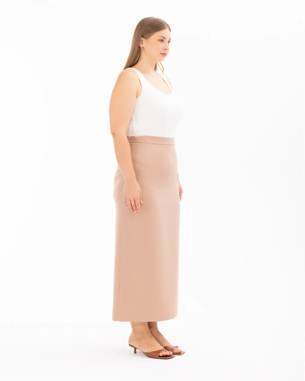 Plus Size Skirt Below the Knee