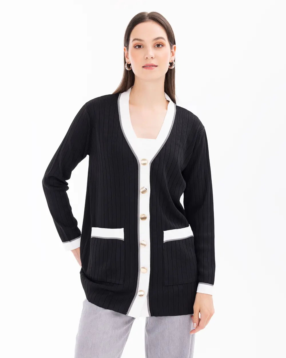 V-Neck Buttoned Pocket Detailed Sweater Cardigan