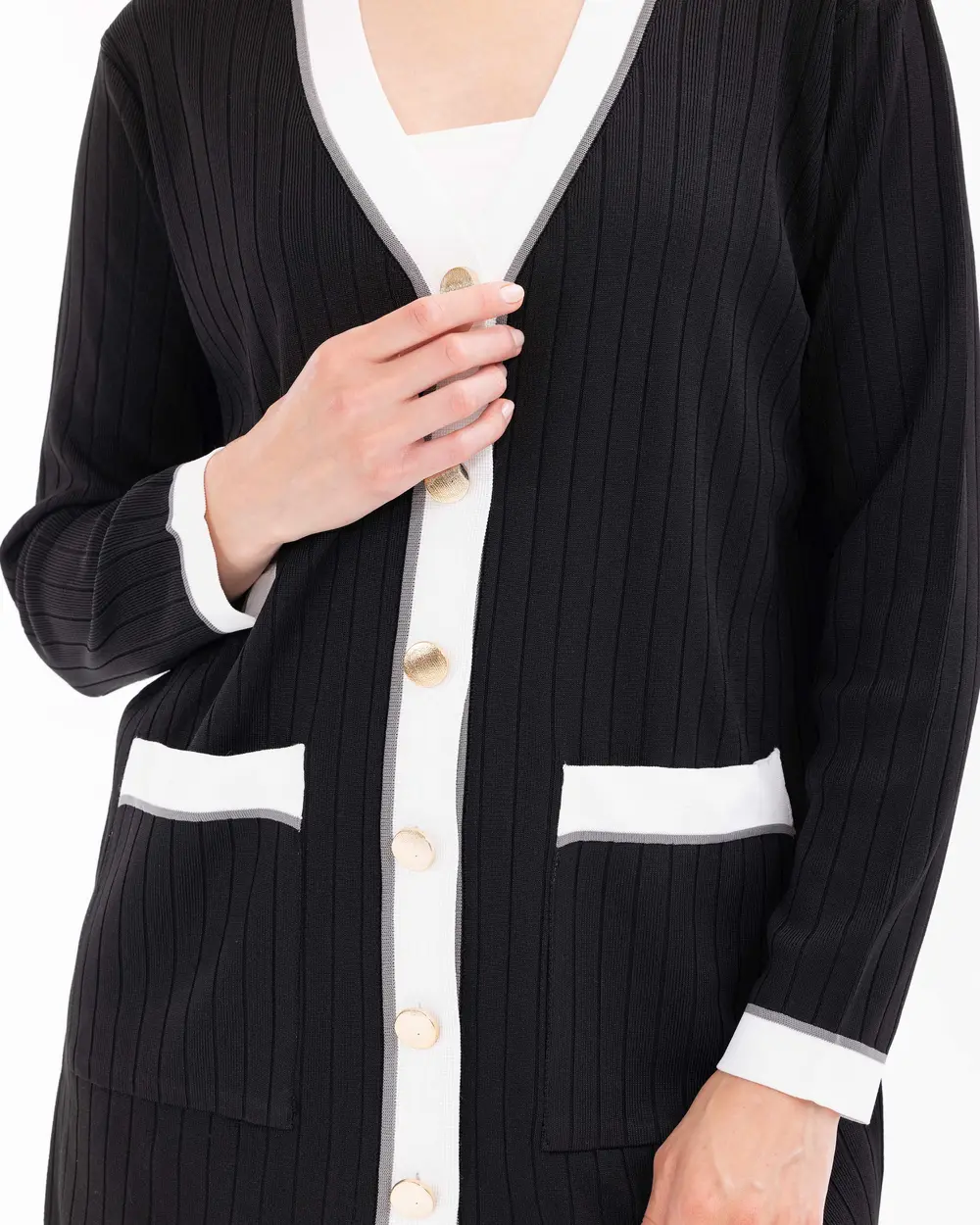 V-Neck Buttoned Pocket Detailed Sweater Cardigan