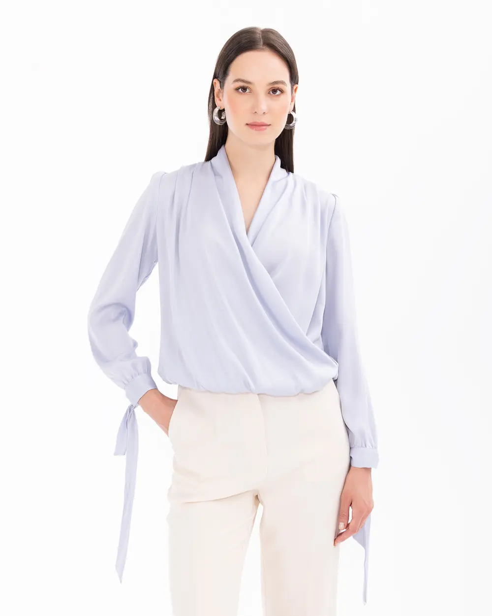 Elegant Blouse with Double-breasted Collar Sleeve Detail