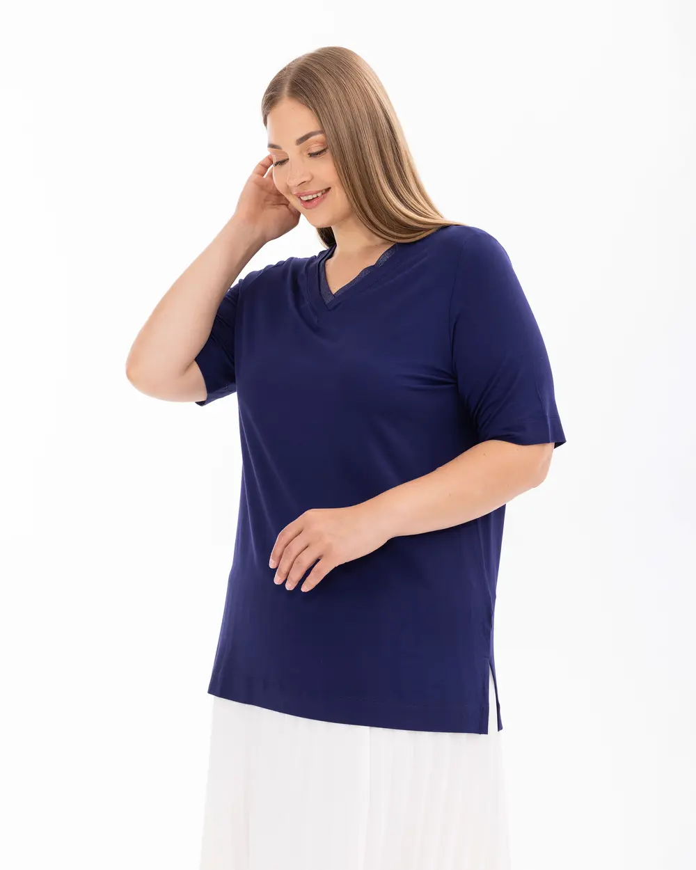 Plus Size V-Neck Under Thigh Blouse