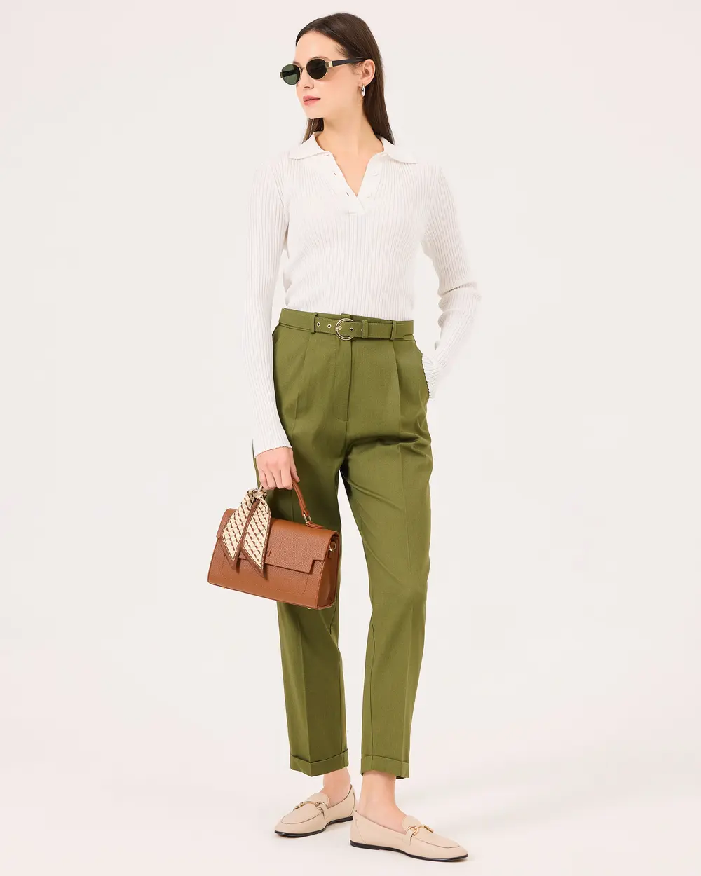 Ankle Length Carrot Cut Pants with Pockets