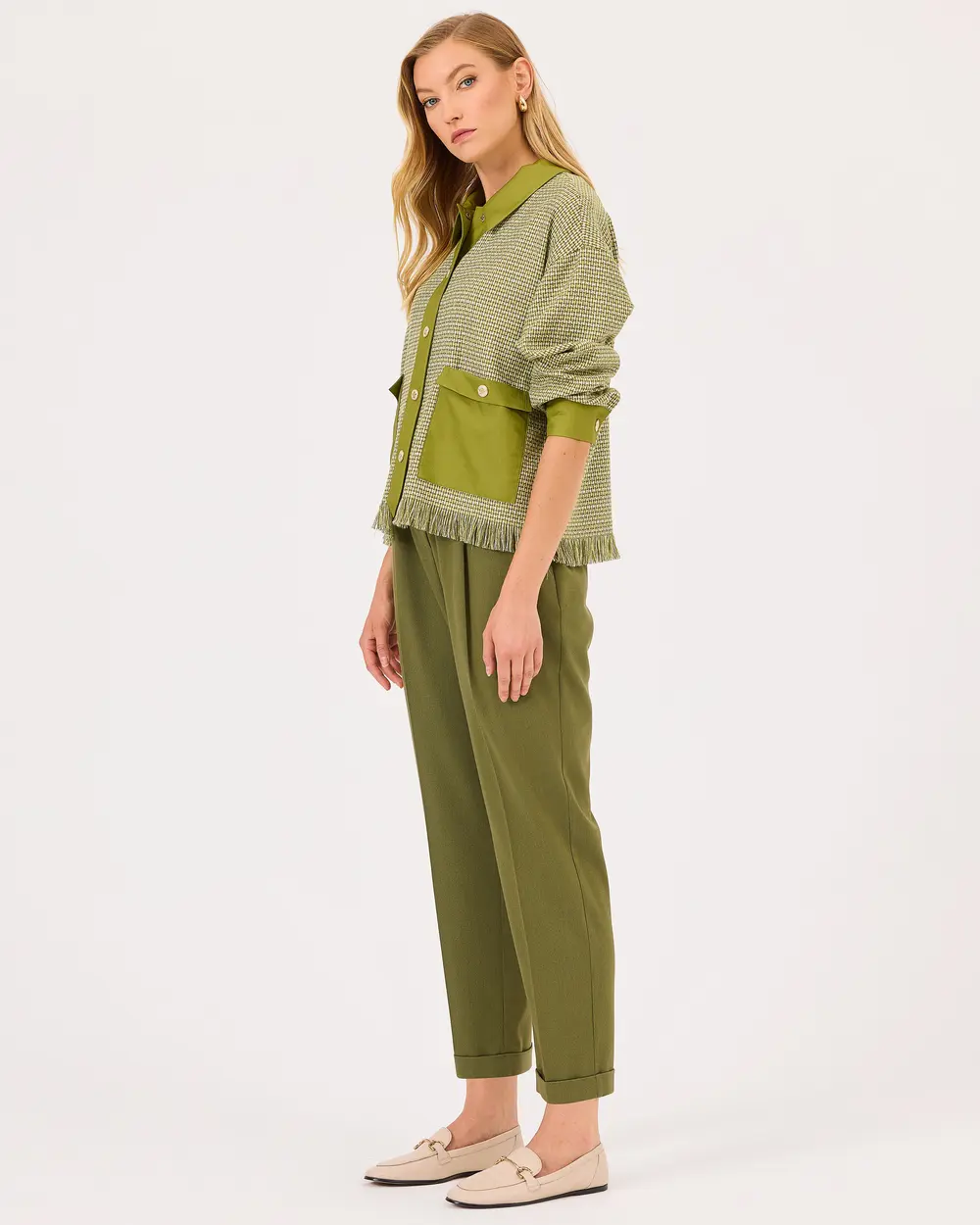 Ankle Length Carrot Cut Pants with Pockets