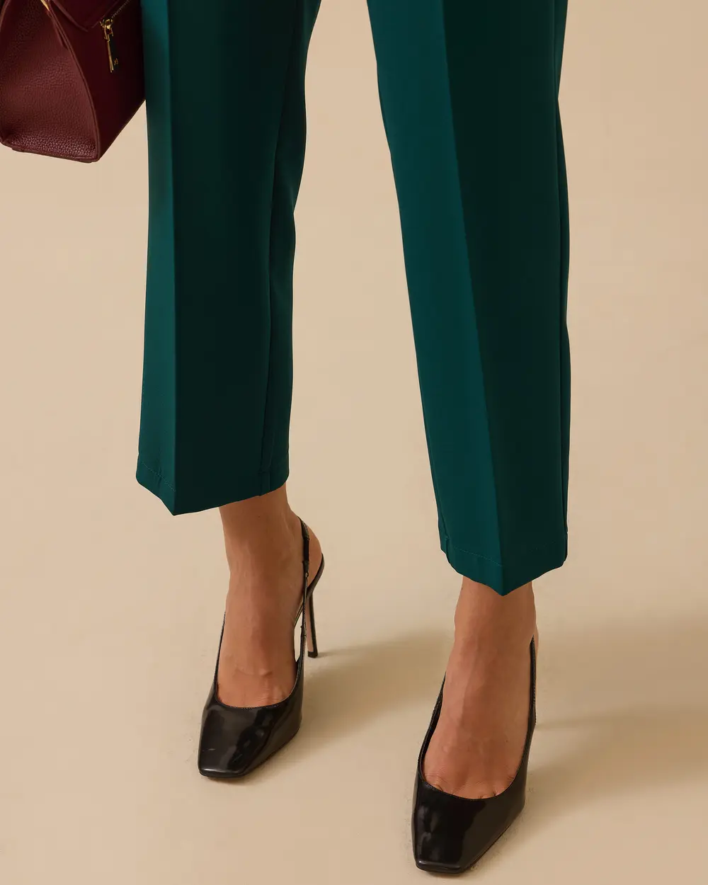 Ankle Length Carrot Cut Pants with Pockets