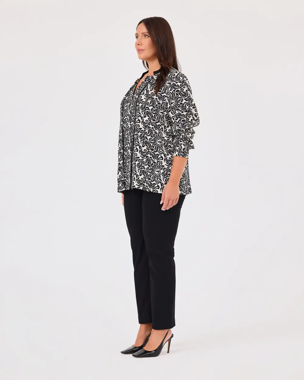 Plus Size Button Detailed Pants with Pockets