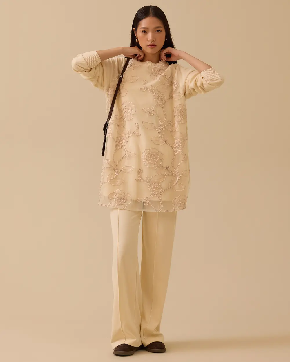 Nakışlı Tül Detaylı Bisiklet Yaka Tunik