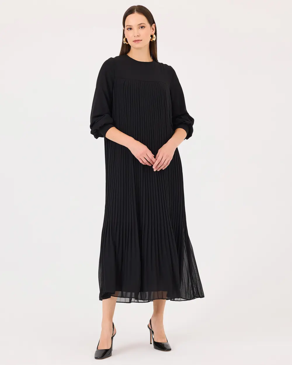 Round Neck Pleated Long Sleeve Dress