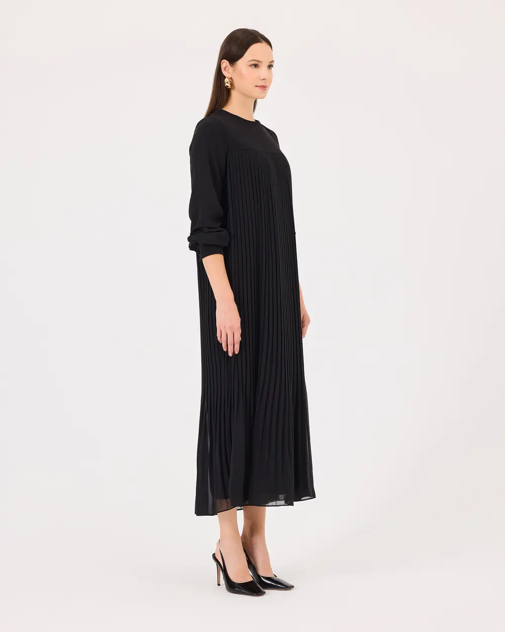 Round Neck Pleated Long Sleeve Dress