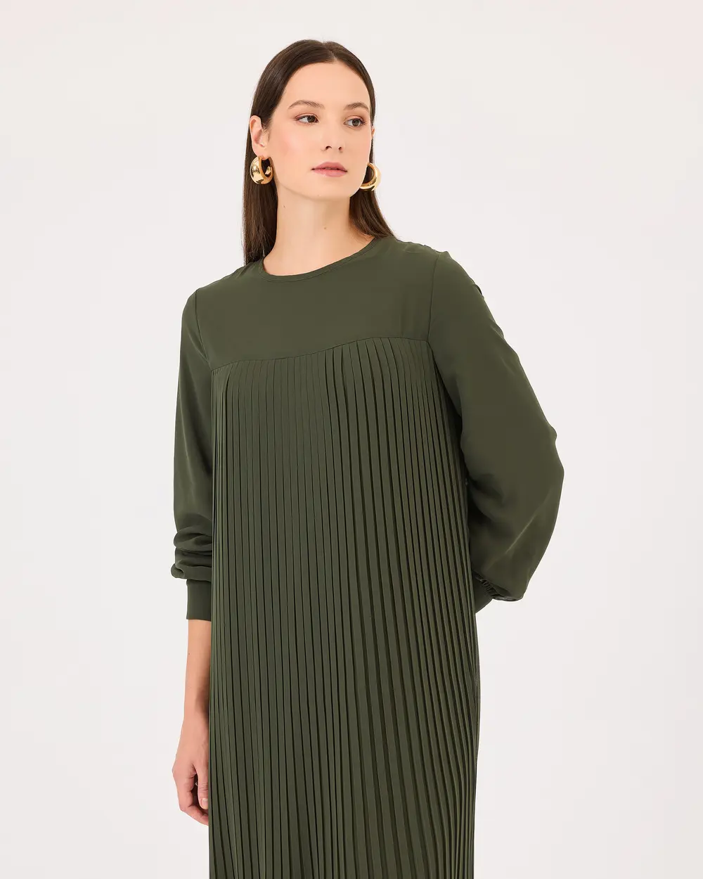 Round Neck Pleated Long Sleeve Dress