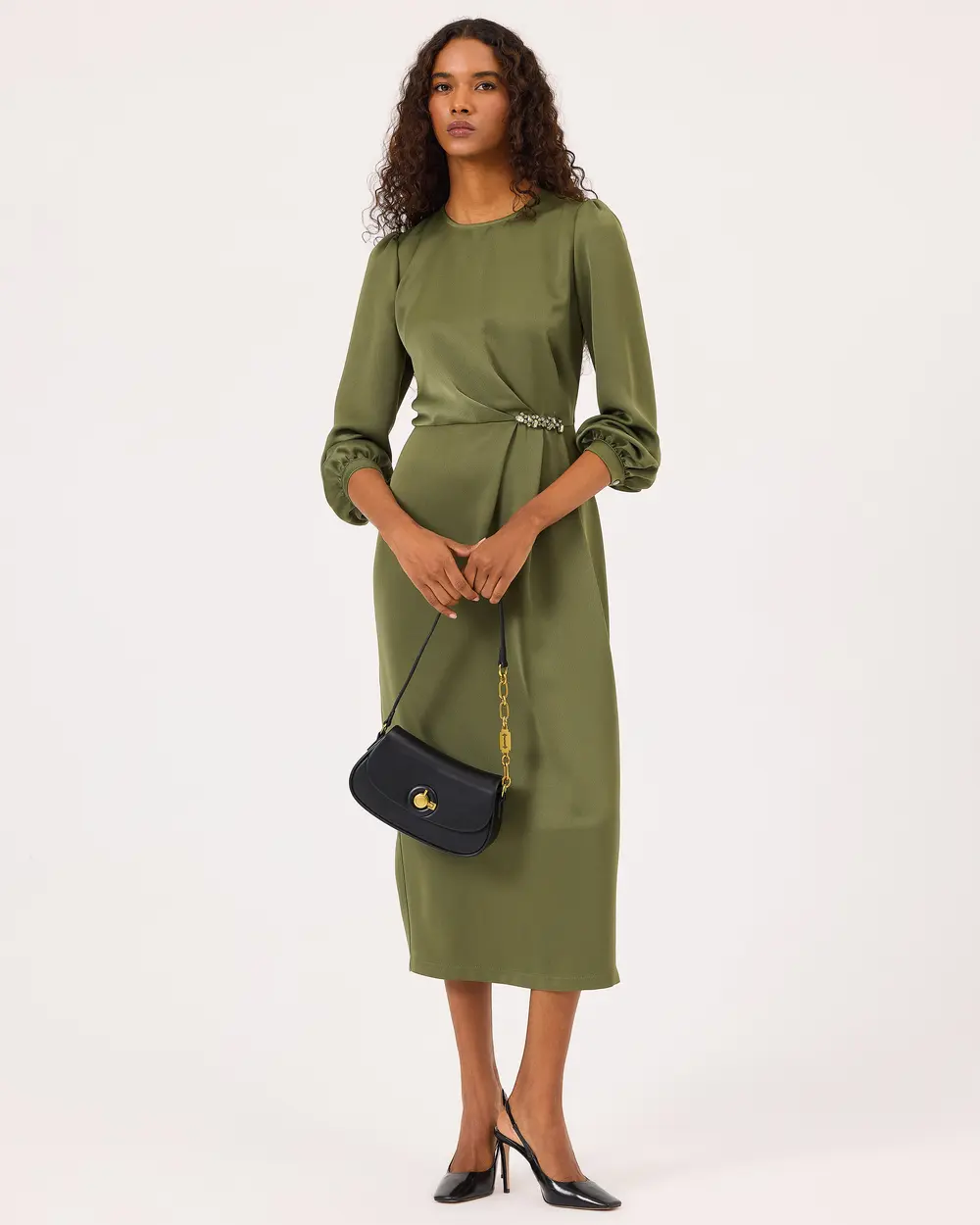 Round Neck Accessorized Long Sleeve Dress