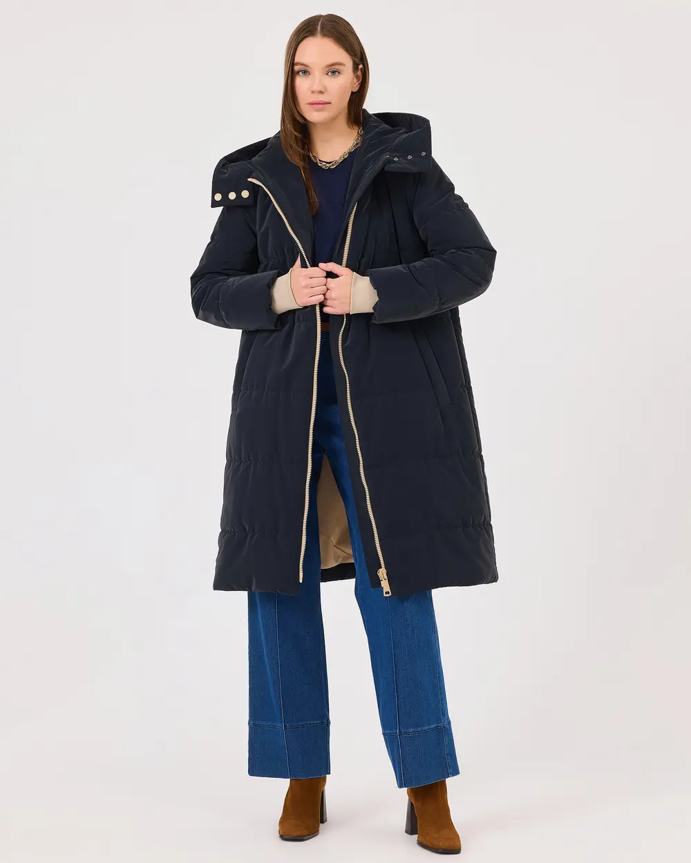 Knee-length Coat with Hooded Zipper Detail