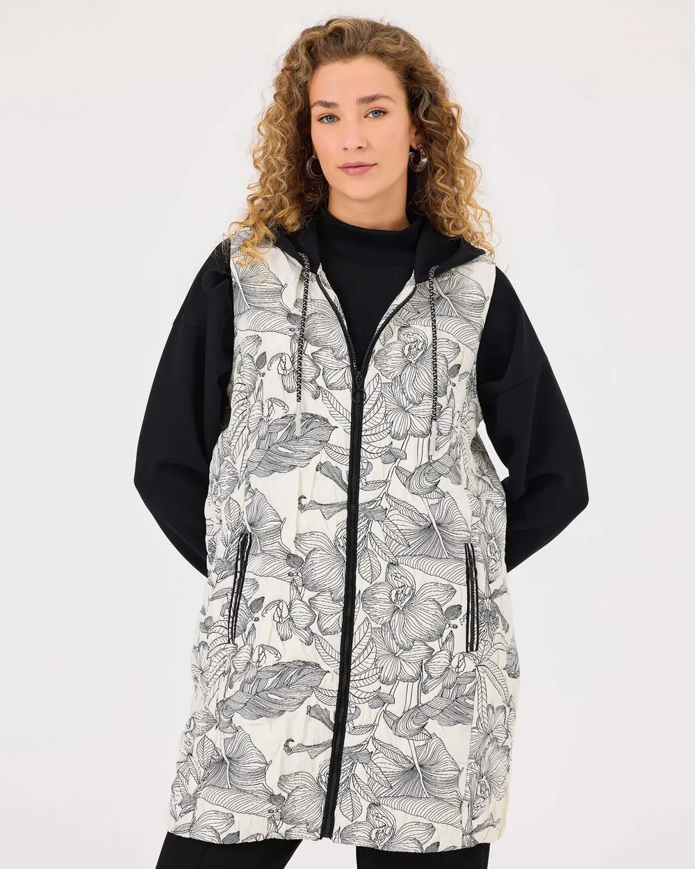 Patterned Pocket Detailed Hooded Vest