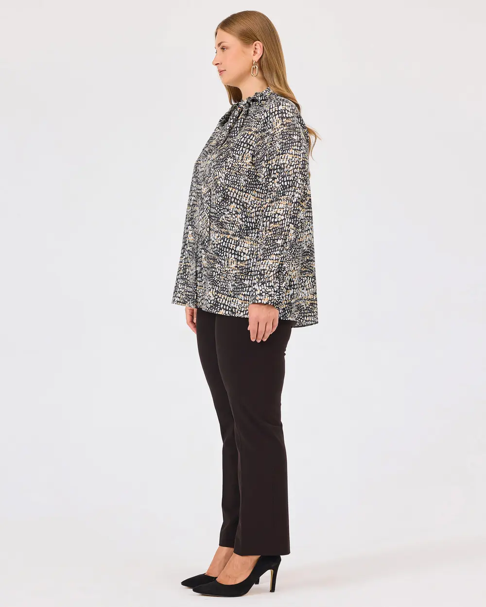 Plus Size Patterned Shirt with Tied Collar