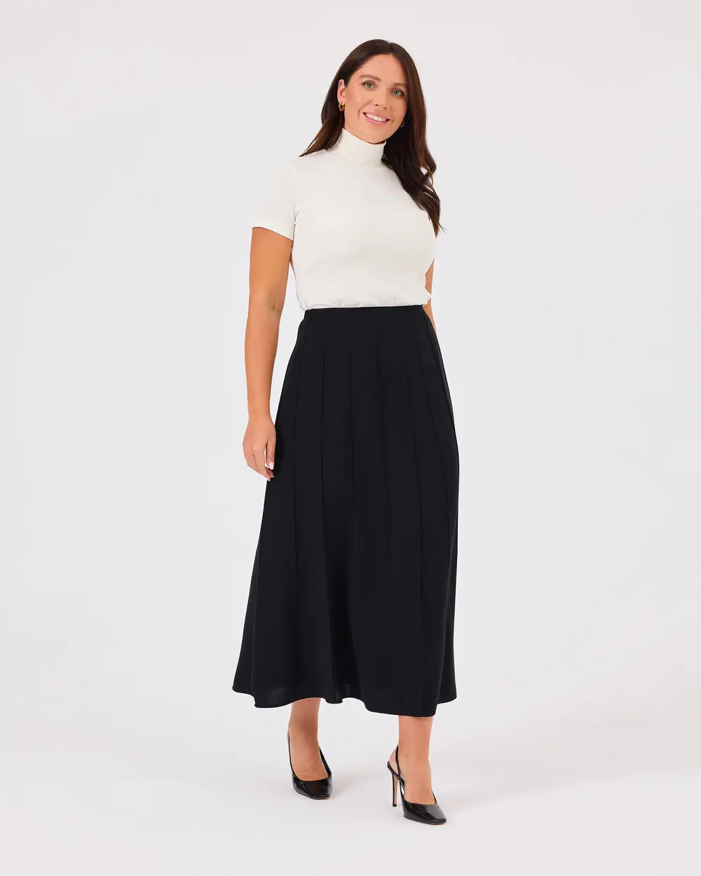 Plus Size Pleated Skirt with Zipper Detail