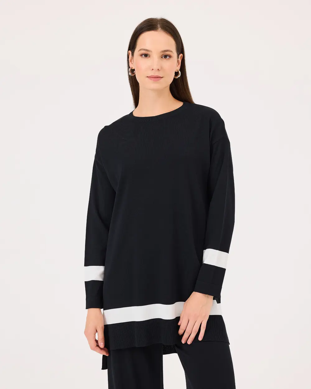 Round Neck Ribbon Detailed Sweater Tunic