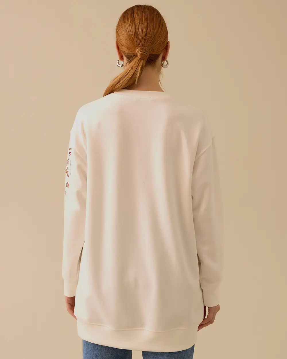 Yuvarlak Yaka Nakış Detaylı Sweatshirt