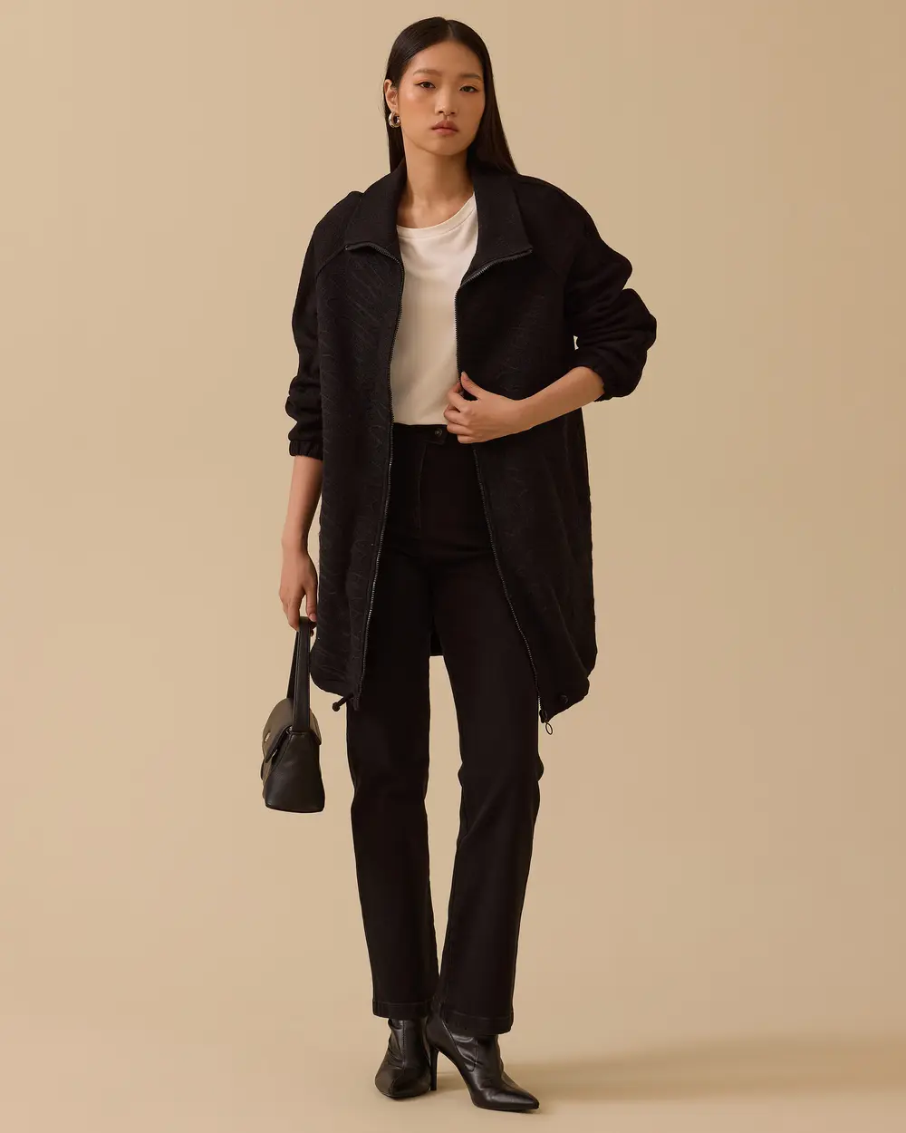 Nakışlı Fermuar Detaylı Kap