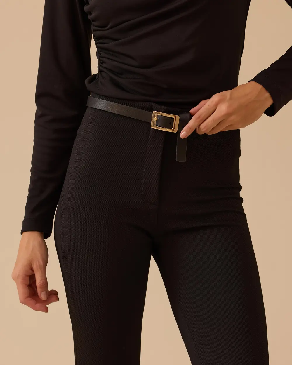 Kare Tokalı İnce Kemer