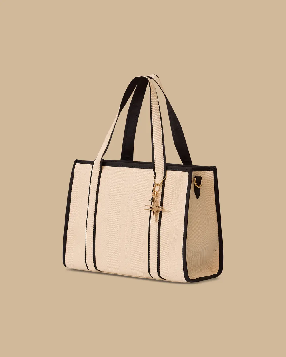 Aksesuarlı Biye Detaylı Kol Çantası