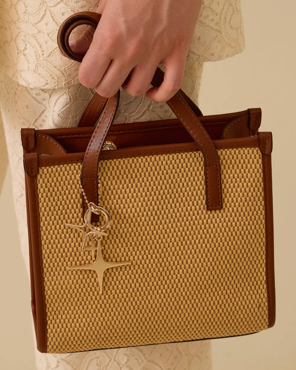 Straw Look Faux Leather Detailed Accessory Bag