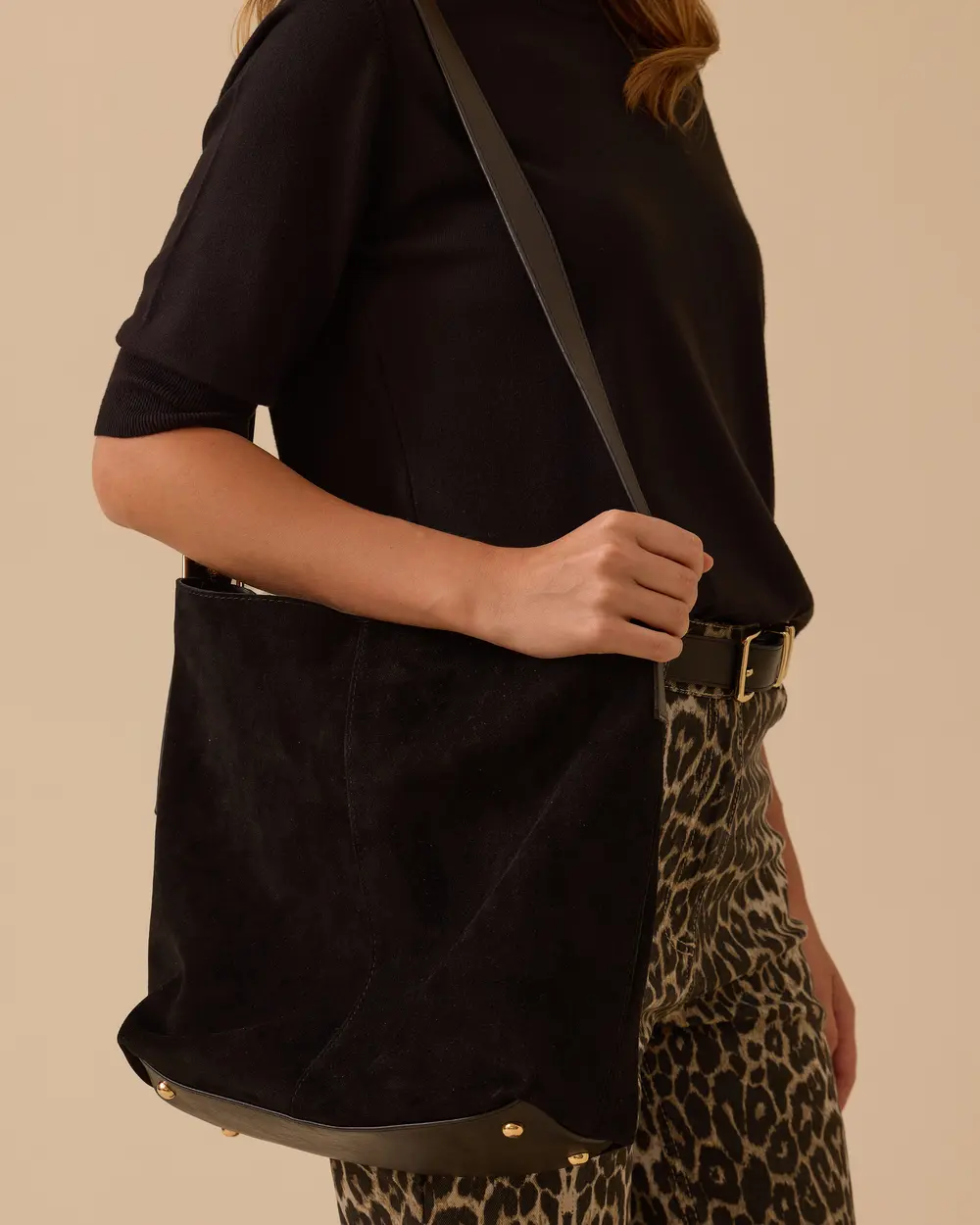 Geniş Hacimli Süet Omuz Çantası