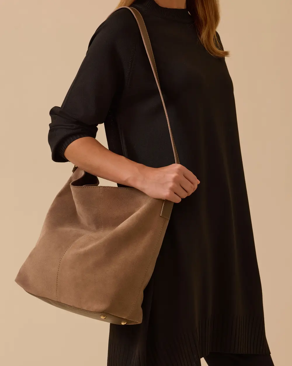 Geniş Hacimli Süet Omuz Çantası