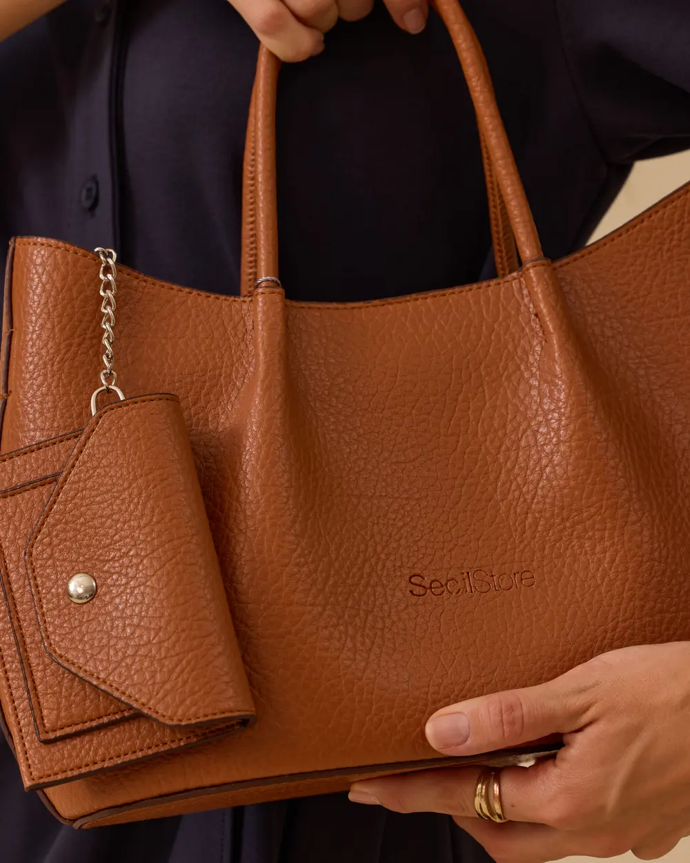 Cüzdan Detaylı Omuz Çantası