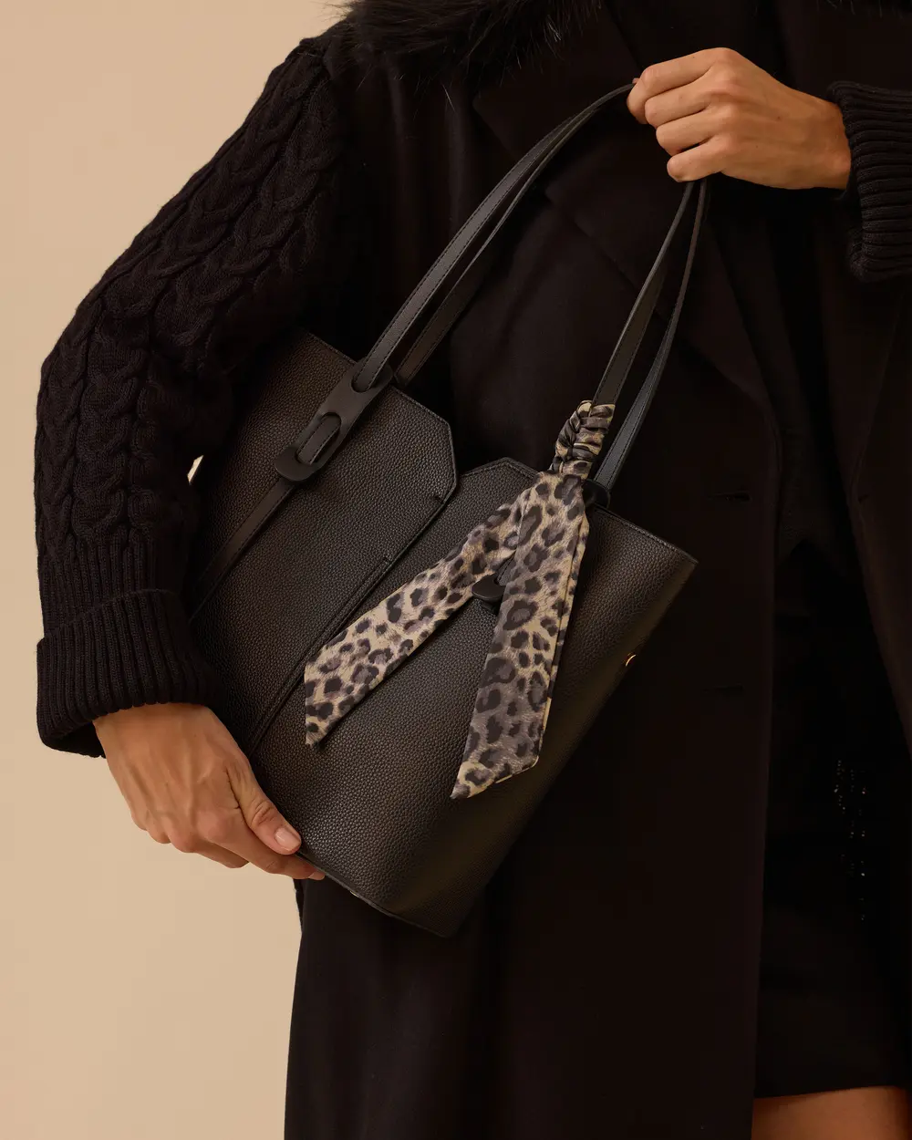 Fular Detaylı Omuz Çantası