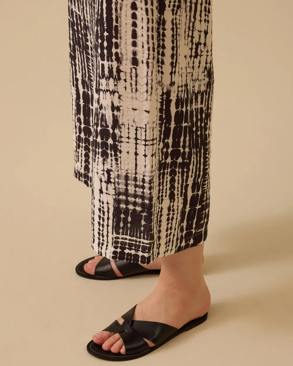 Patterned Ankle Length Pants