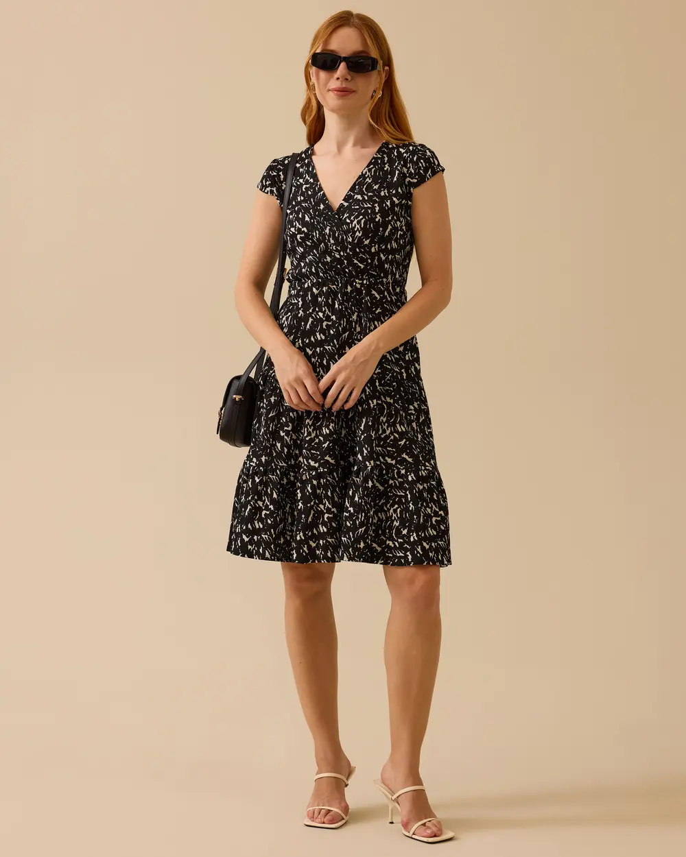 Desenli Elastik Bel Kat Etek Detaylı Elbise