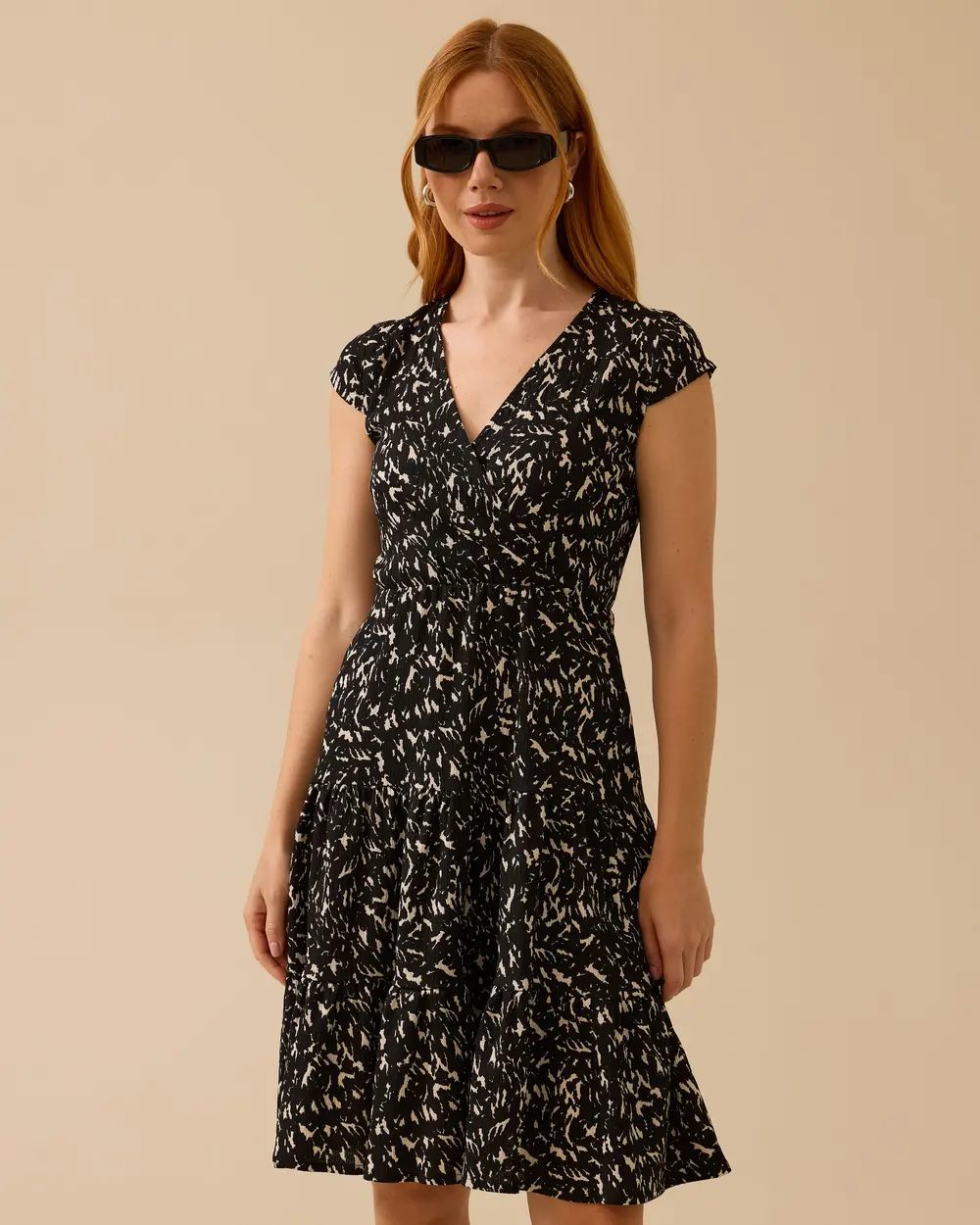 Desenli Elastik Bel Kat Etek Detaylı Elbise