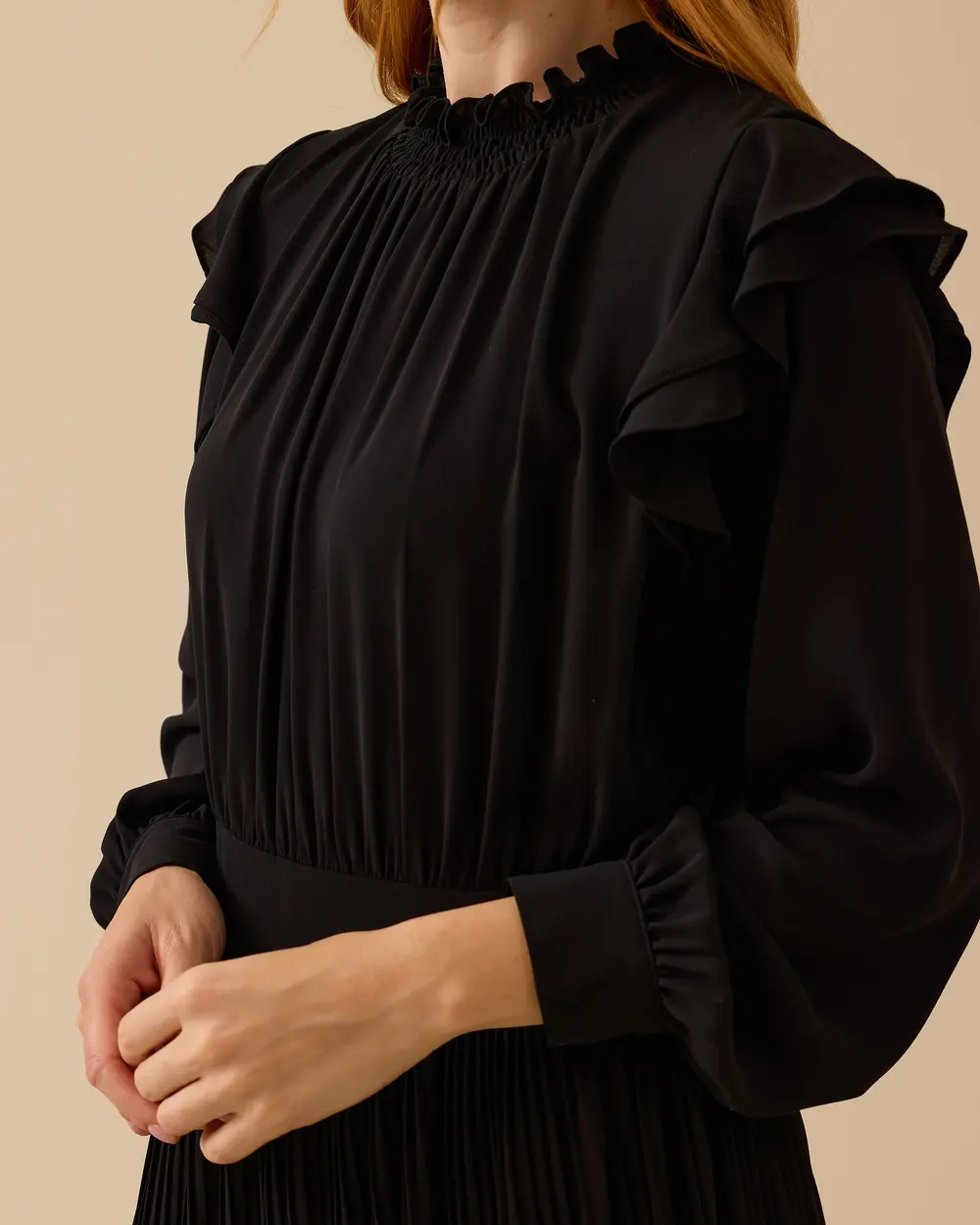 Fırfır Detaylı Pliseli Uzun Elbise