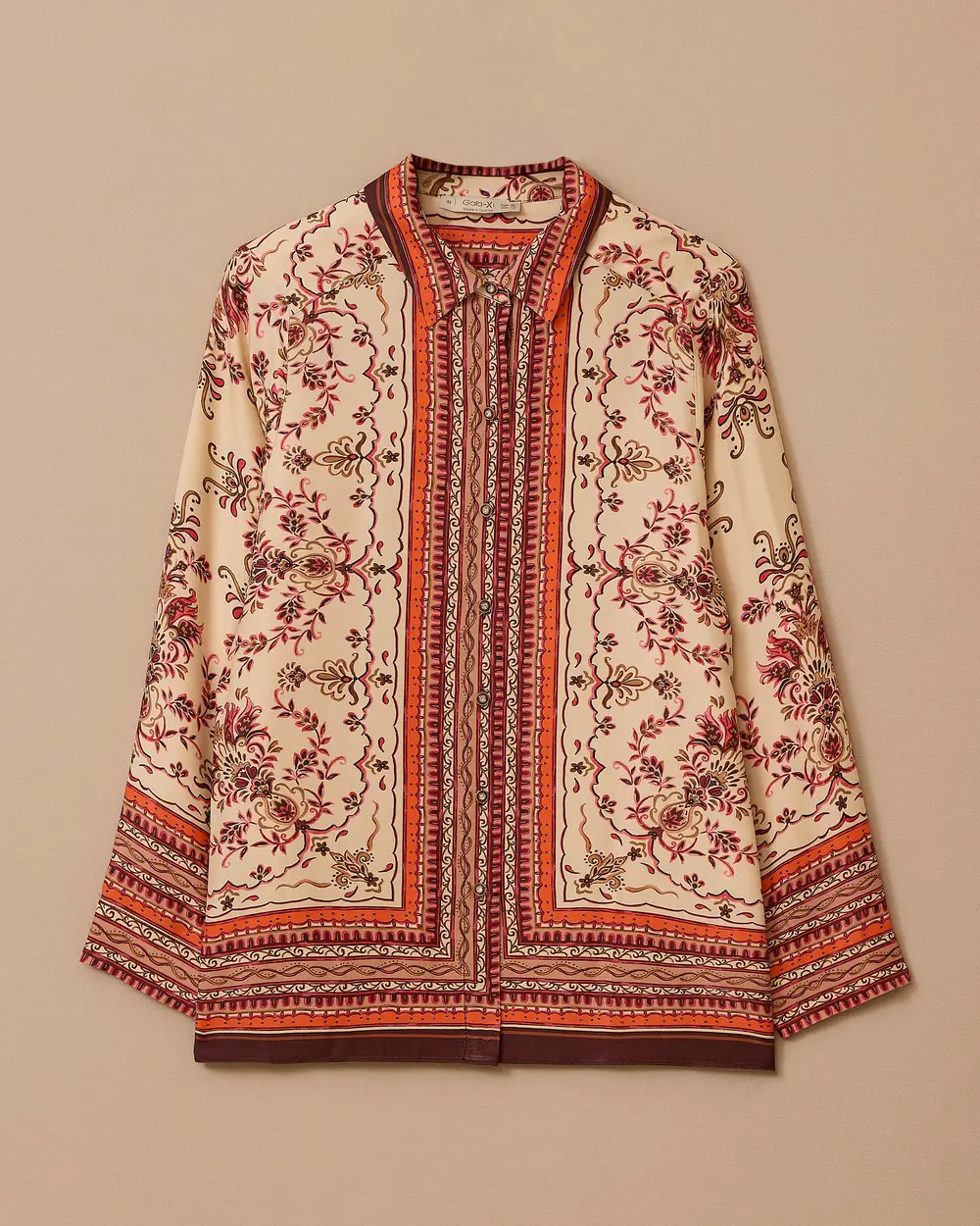 Büyük Beden Çiçek Desenli Düğmeli Gömlek