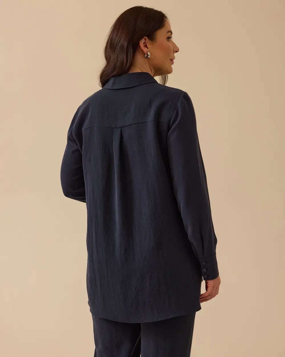 Büyük Beden Nakışlı Rahat Kesim Gömlek