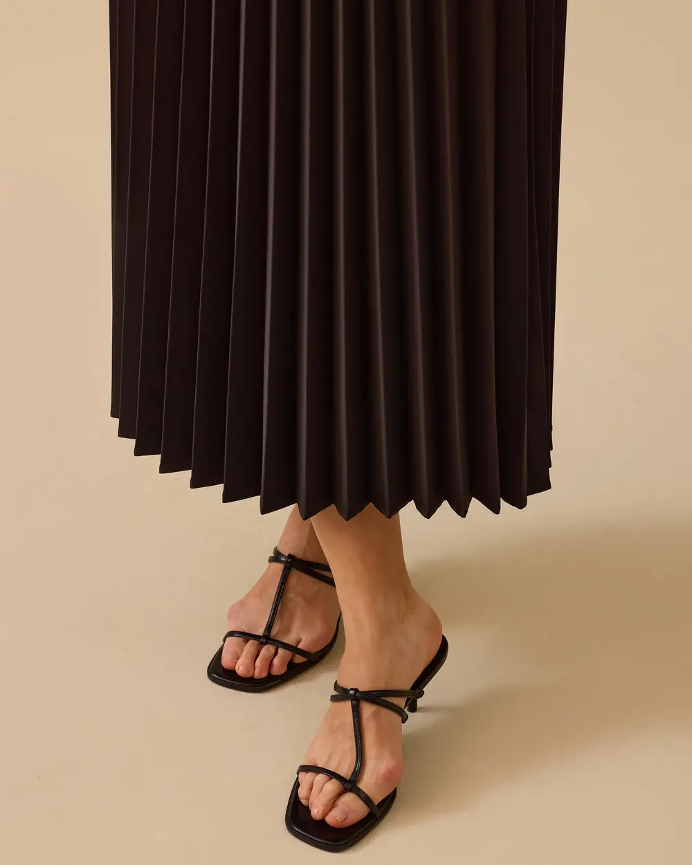 Elastic Waist Pleated Skirt