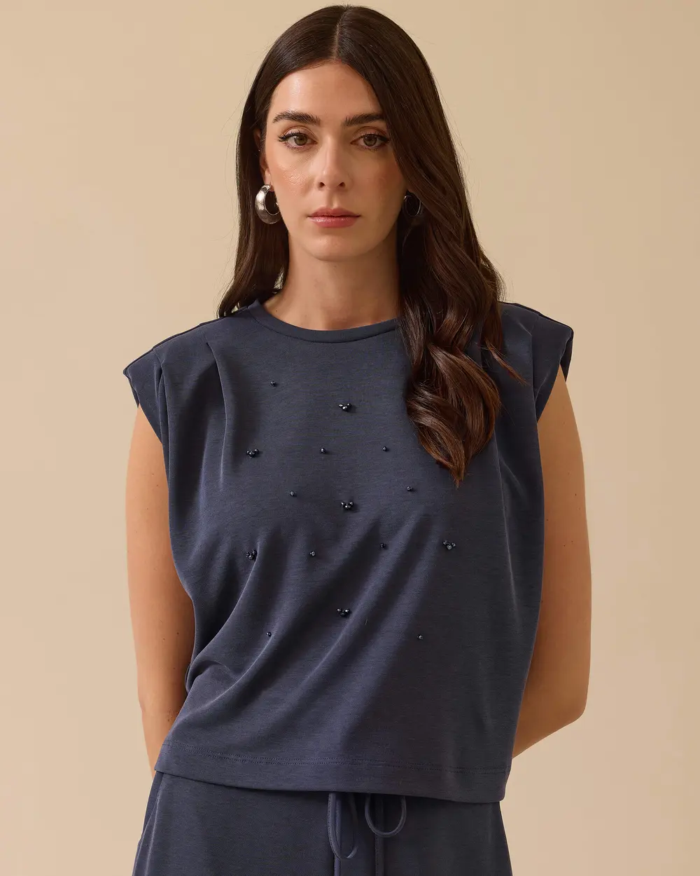 Boncuk Detaylı Vatkalı Bluz