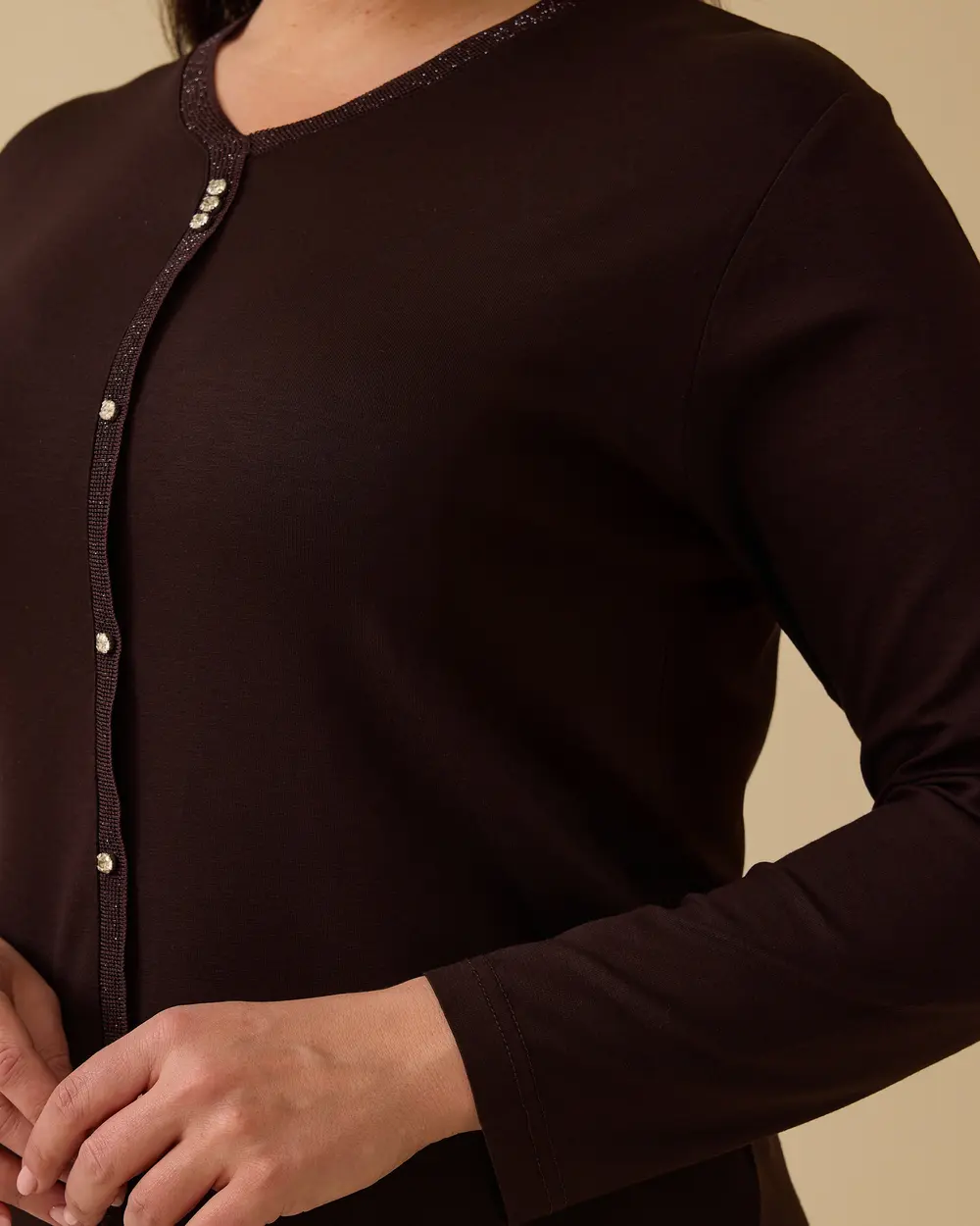 Büyük Beden V Yaka Taş Detaylı Bluz