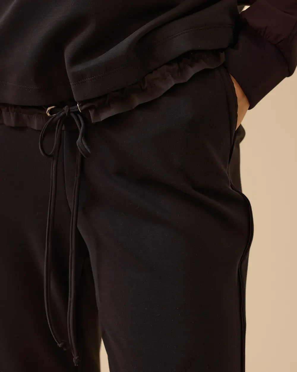Bağcık Detaylı Kapüşonlu Sweatshirt