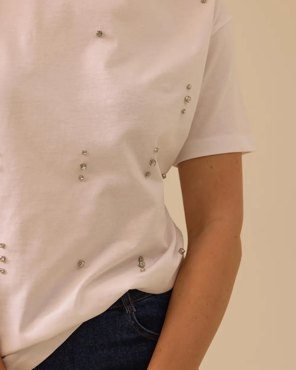 Taş Detaylı Basic Tişört