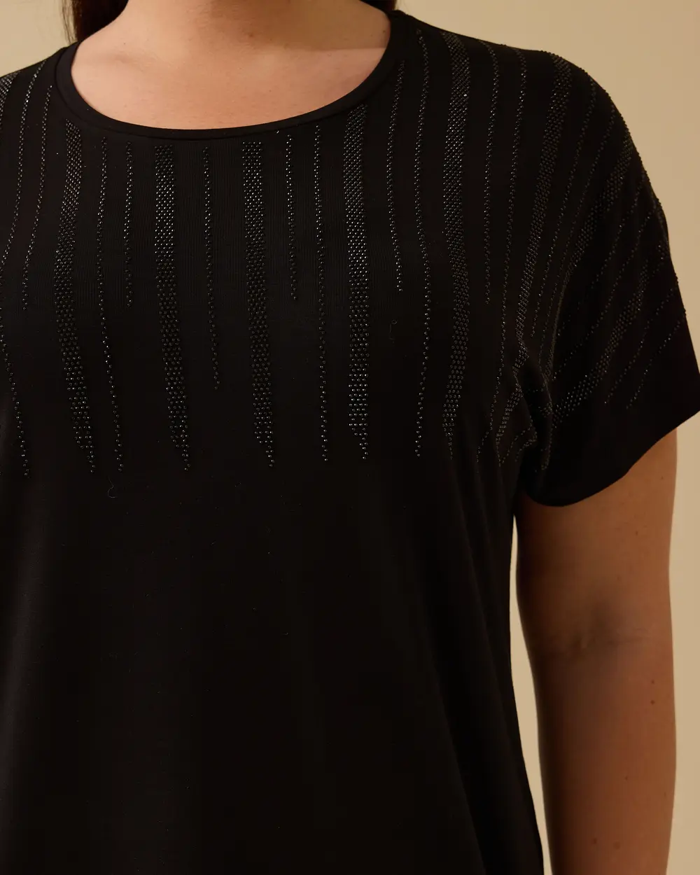 Plus Size Short Sleeve T-Shirt with Stones