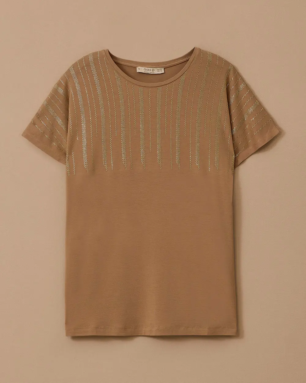 Plus Size Short Sleeve T-Shirt with Stones