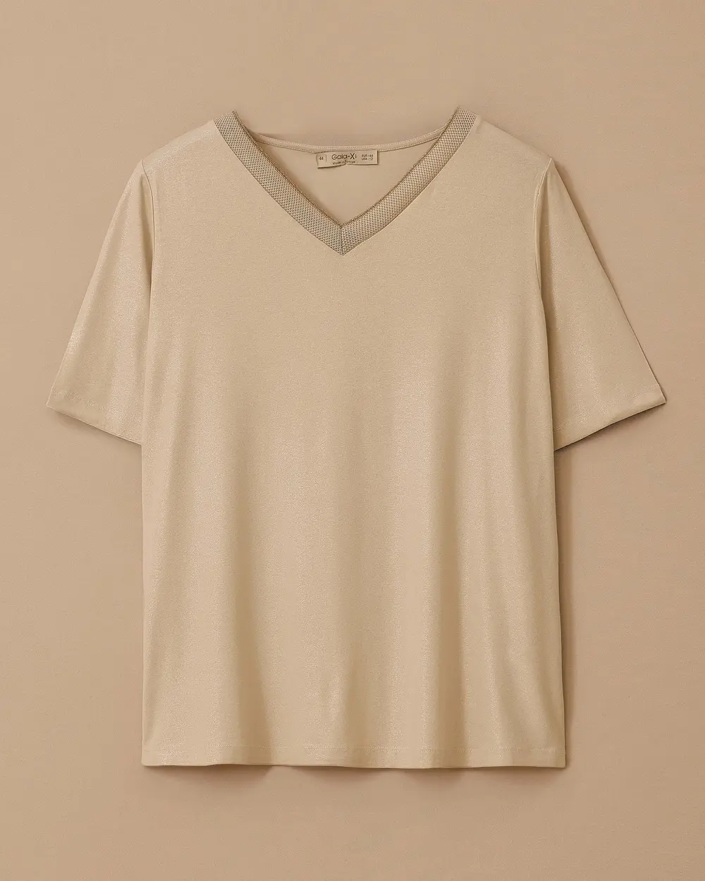 Büyük Beden V Yaka Parlak Dokulu Tişört